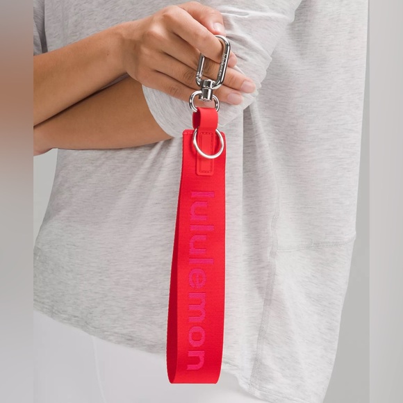 LULULEMON | Never Lost Keychain in Love Red/Sonic Pink - Picture 2 of 5
